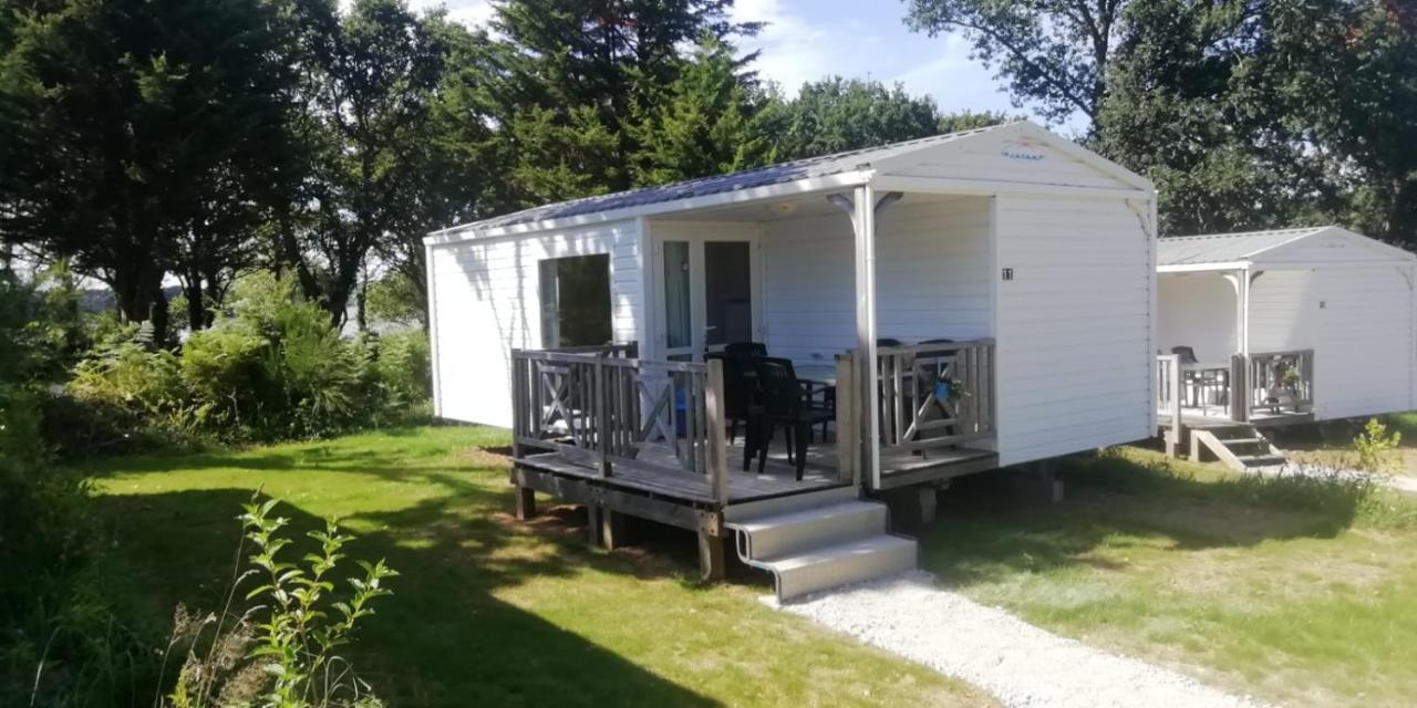Hebergements Camping "Les Pieds Dans L'Eau" Crozon Exterior photo