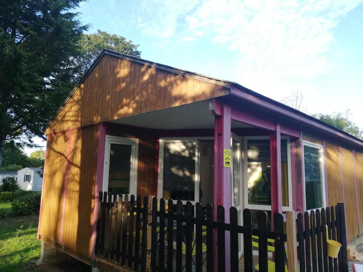 Hebergements Camping "Les Pieds Dans L'Eau" Crozon Exterior photo