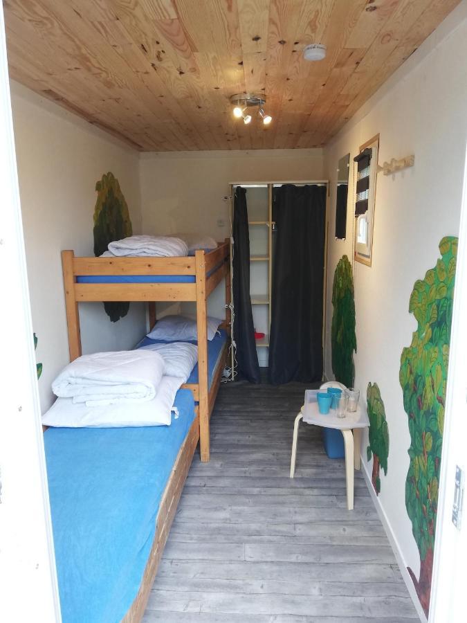 Hebergements Camping "Les Pieds Dans L'Eau" Crozon Exterior photo